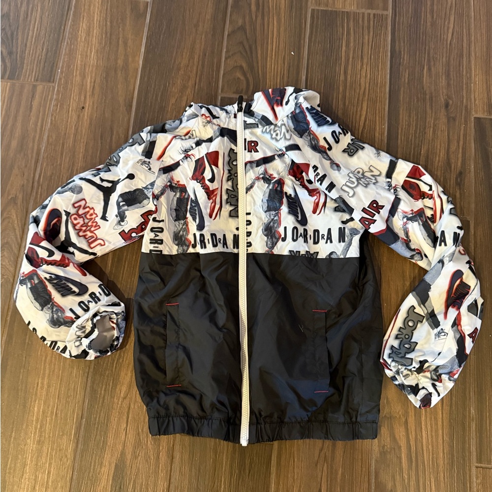 Kids, Jordan Nike jacket windbreaker size 12 to 13 yrs
